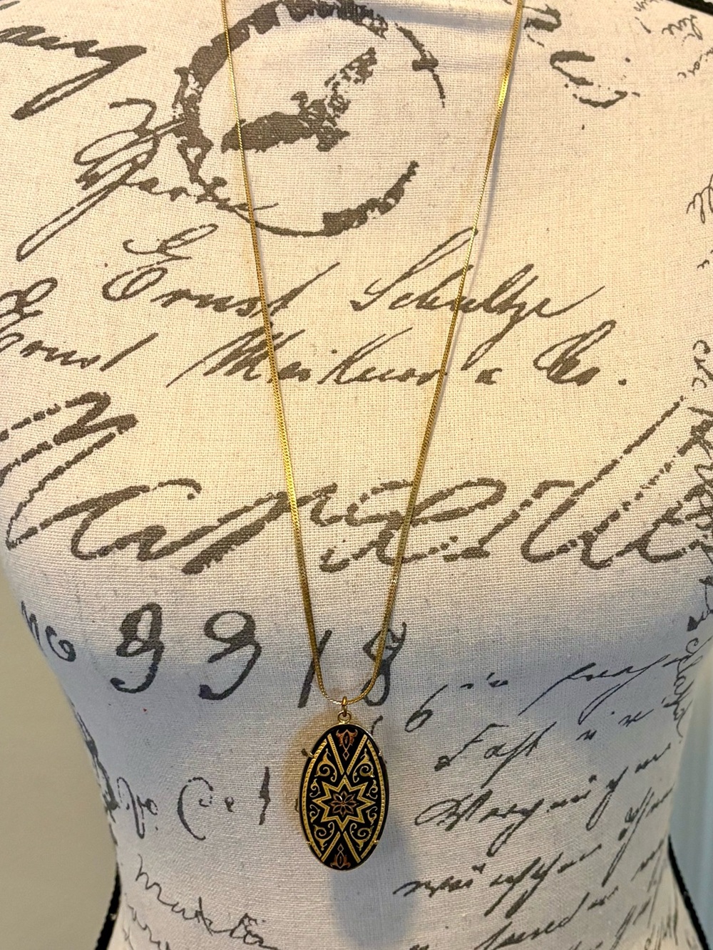 Vintage Damascene Style Oval Pendant Necklace 30” Monet Gold Tone Herringbone